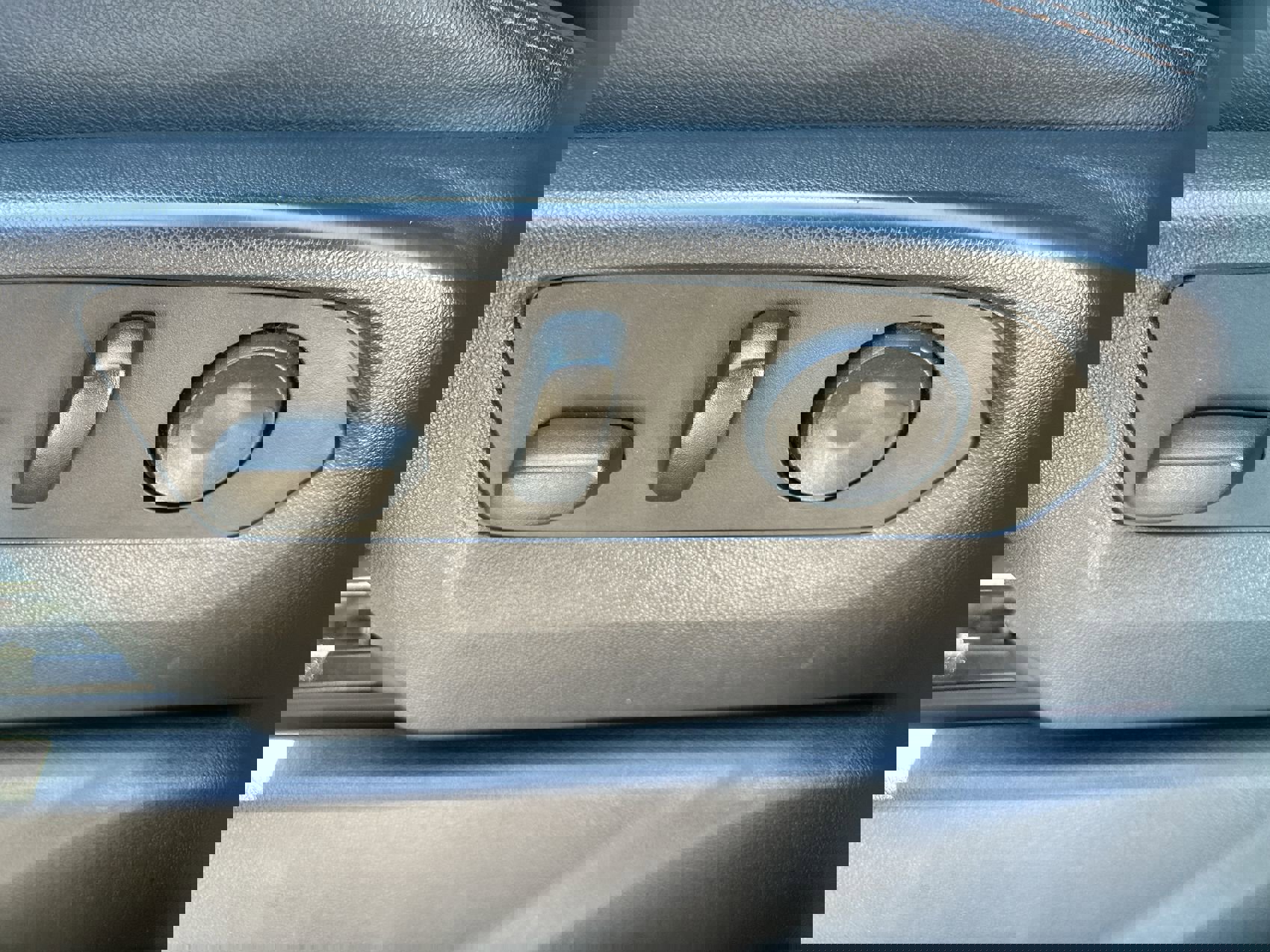 Used 2024 GMC Sierra 2500 AT4 w/ AT4 Premium Plus Package image 12