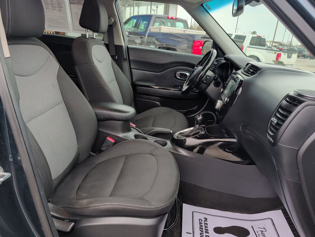 Used 2018 Kia Soul + w/ Audio Package image 21