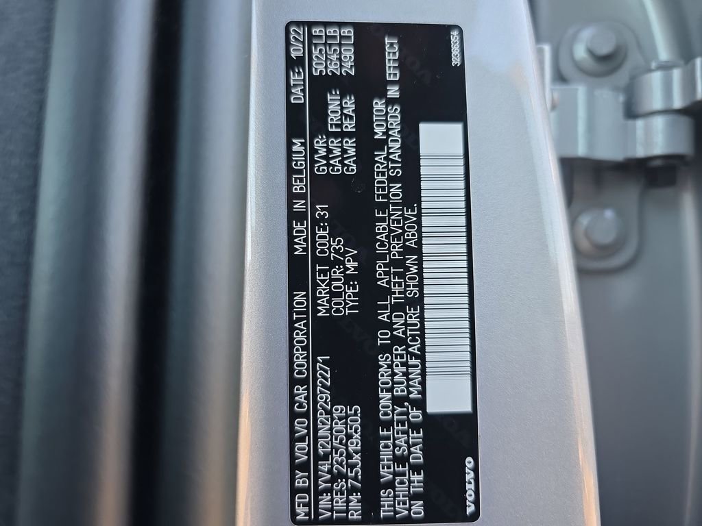 Certified 2023 Volvo XC40 B5 Plus w/ Driver Assist Package image 49