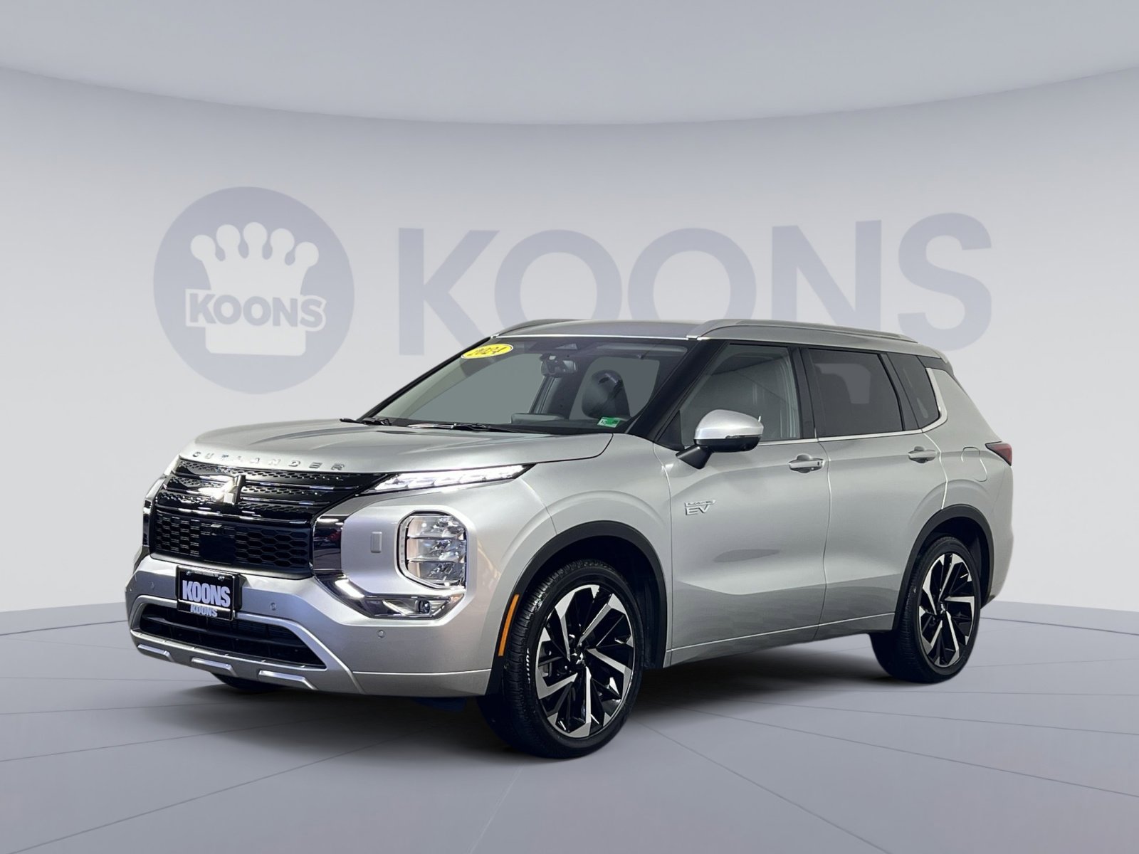 Used 2024 Mitsubishi Outlander SEL image 1