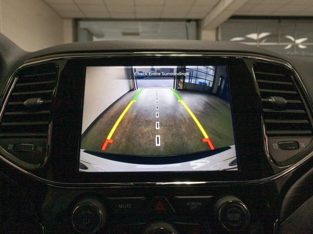 Used 2021 Jeep Grand Cherokee Laredo X image 15