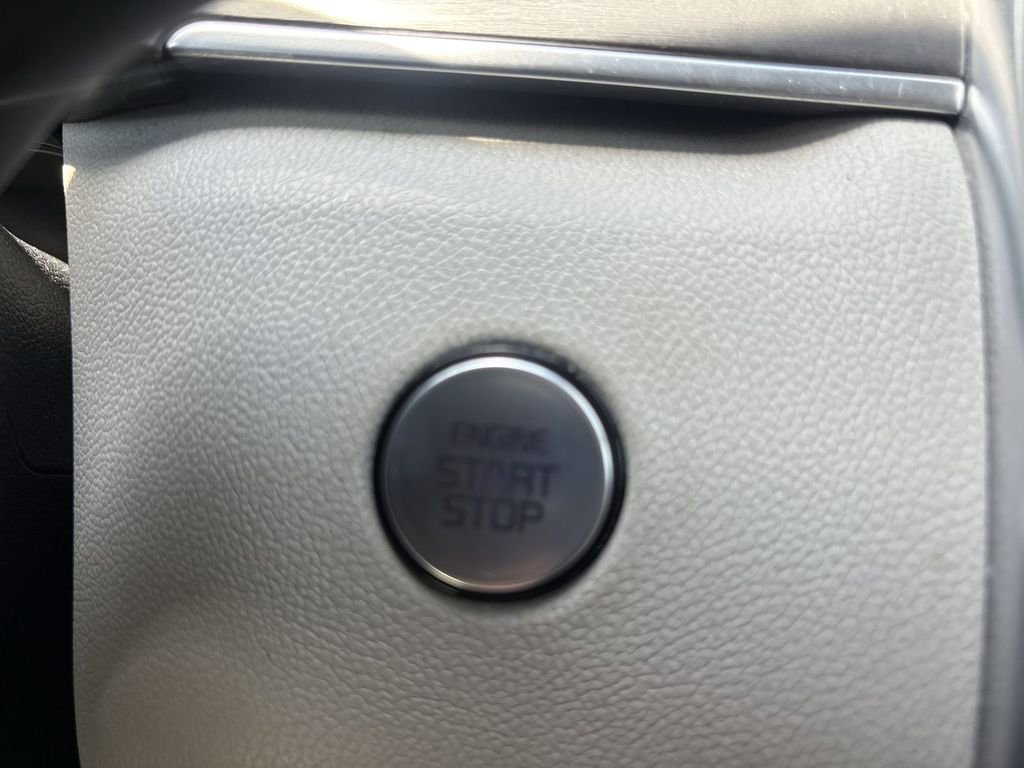 Used 2023 Kia Sorento SX FWD image 17