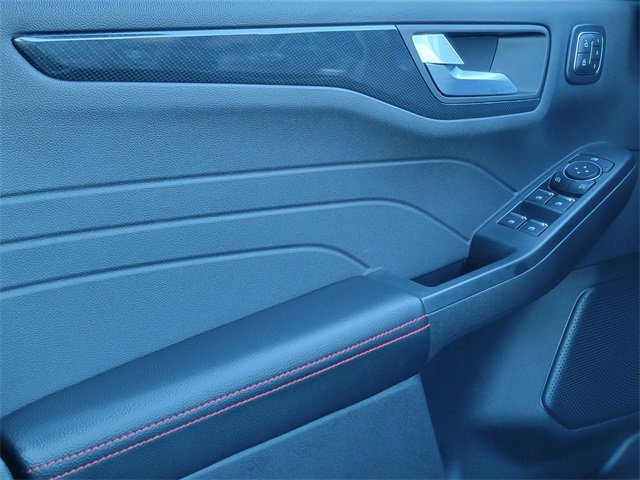 Certified 2025 Ford Escape ST-Line Elite w/ Premium Technology Package image 37