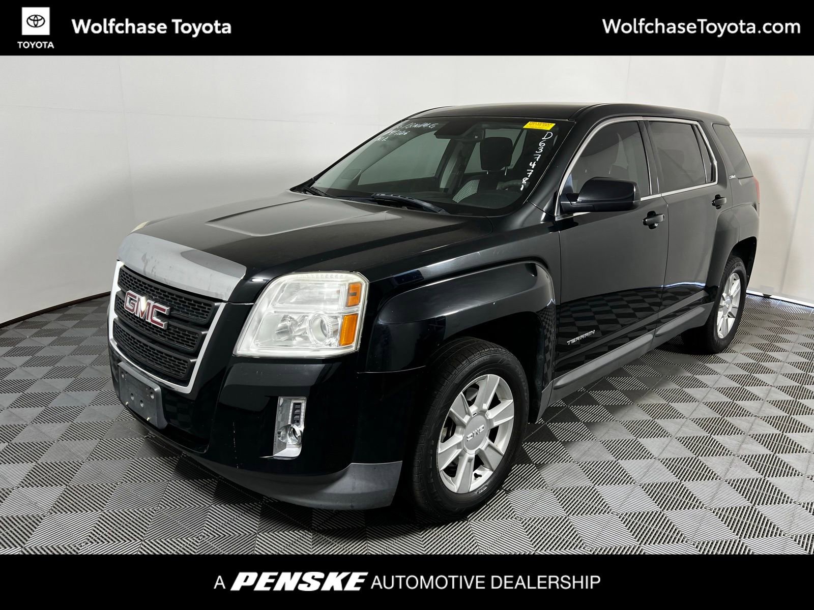 Used 2013 GMC Terrain SLE image 1