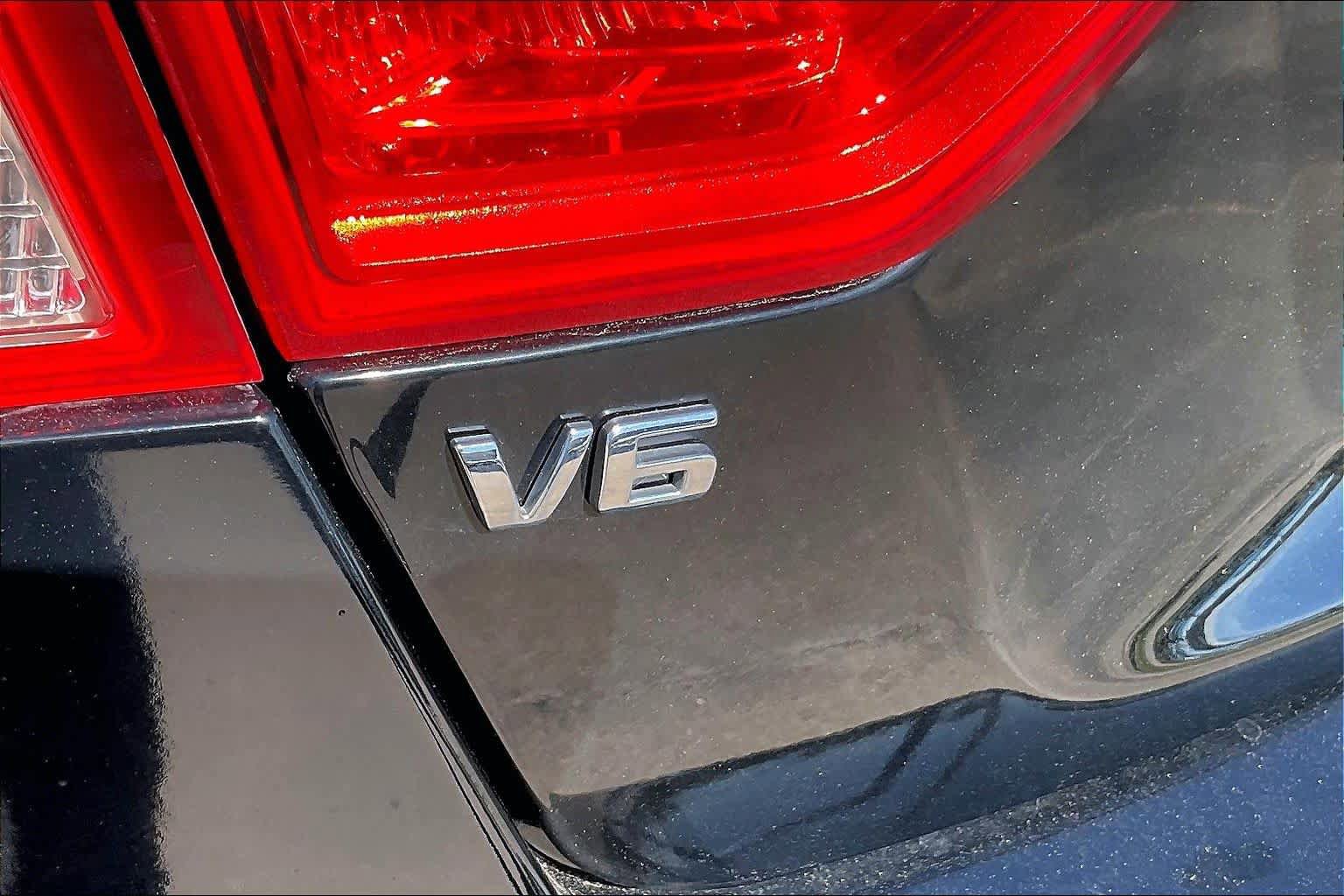 Used 2017 Chevrolet Impala LT FWD image 9