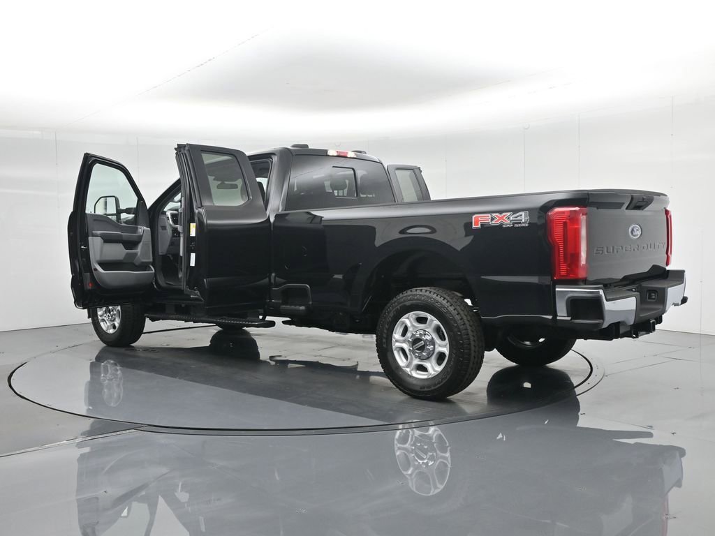 New 2026 Ford F350 XLT w/ FX4 Off-Road Package AWD/4WD image 33