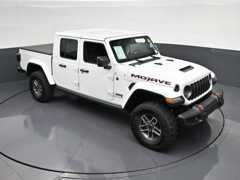 Used 2025 Jeep Gladiator Mojave w/ Convenience Group AWD/4WD image 23