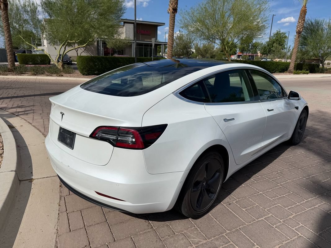 Used 2019 Tesla Model 3 Standard Range RWD image 3