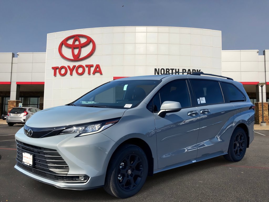 New 2026 Toyota Sienna XLE Woodland Edition AWD/4WD image 1
