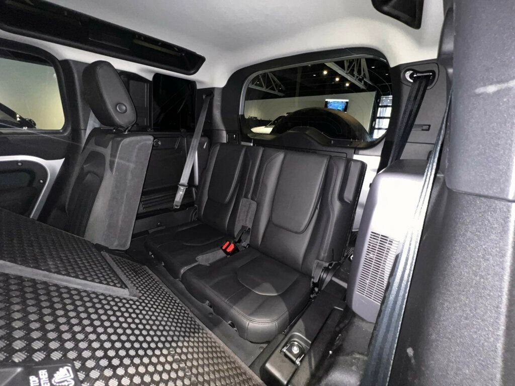 Used 2020 Land Rover Defender 110 First Edition AWD/4WD image 24
