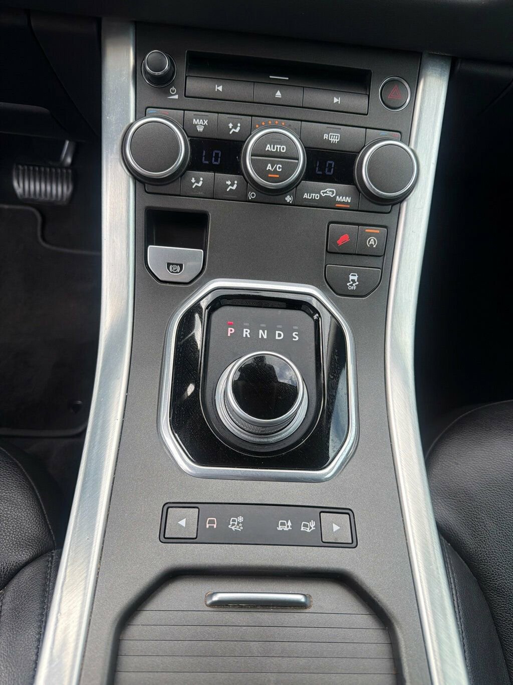 Used 2016 Land Rover Range Rover Evoque SE AWD/4WD image 18