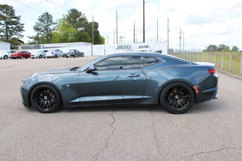 Used 2021 Chevrolet Camaro LT RWD image 3