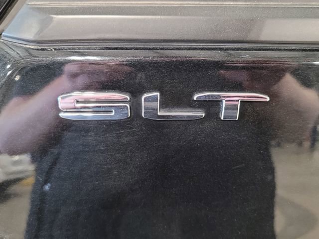 Used 2024 GMC Terrain SLT w/ Infotainment Package II AWD/4WD image 13