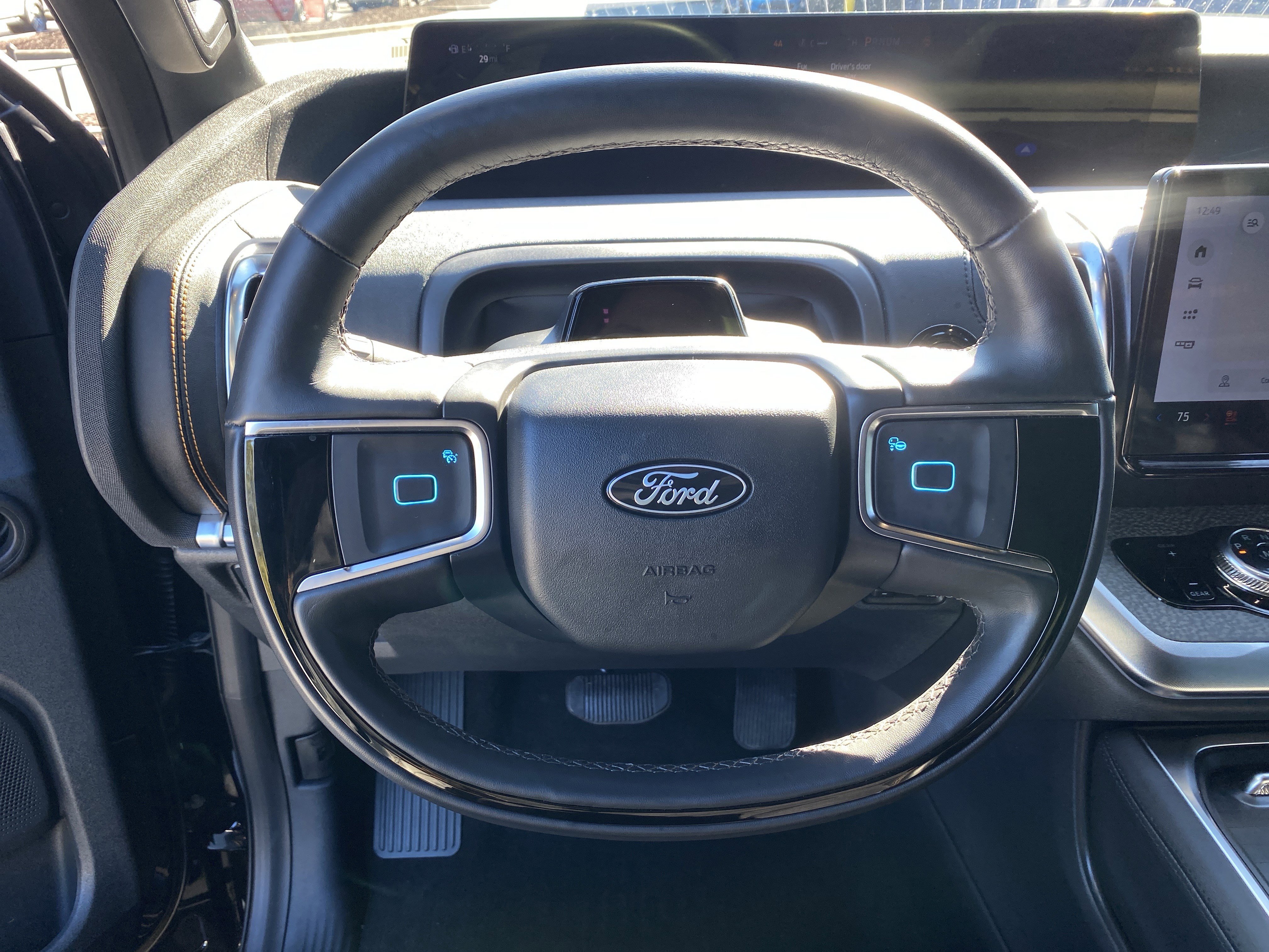 Used 2025 Ford Expedition Tremor image 11