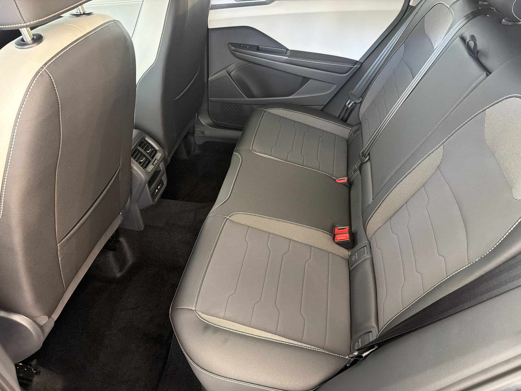 New 2026 Volkswagen Taos SE FWD image 21