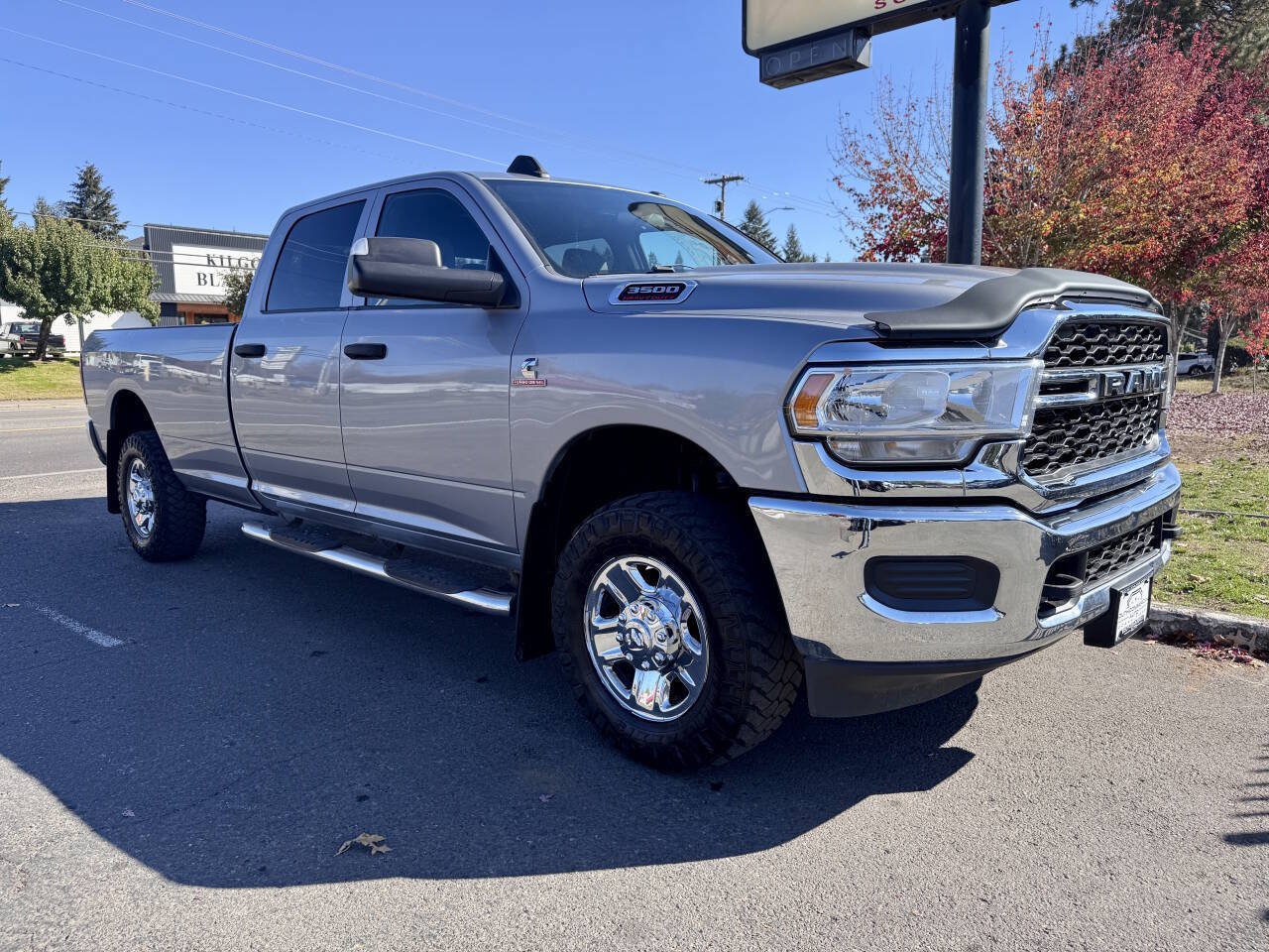 Used 2022 RAM 3500 Tradesman AWD/4WD image 4