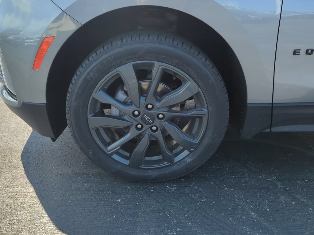 Certified 2023 Chevrolet Equinox RS AWD/4WD image 14