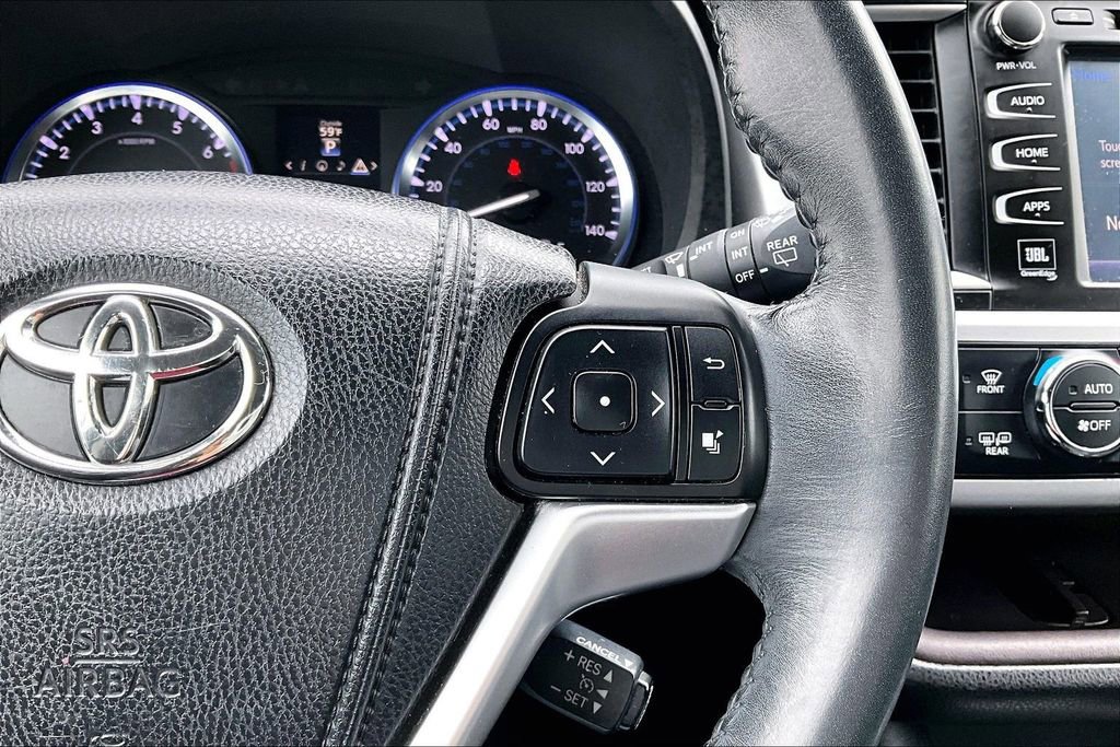 Used 2015 Toyota Highlander Limited FWD image 19