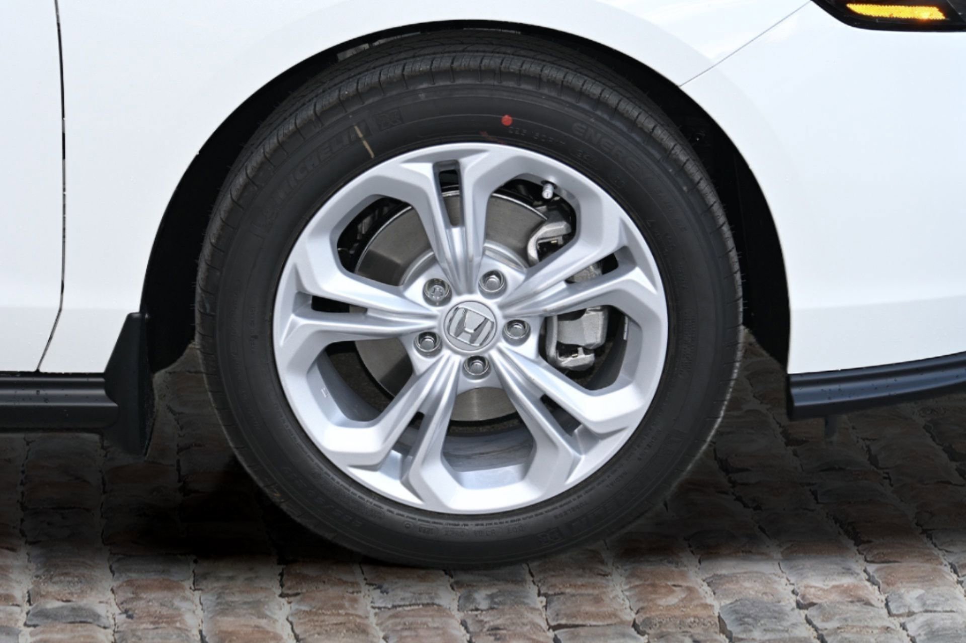 New 2025 Honda Accord LX image 38