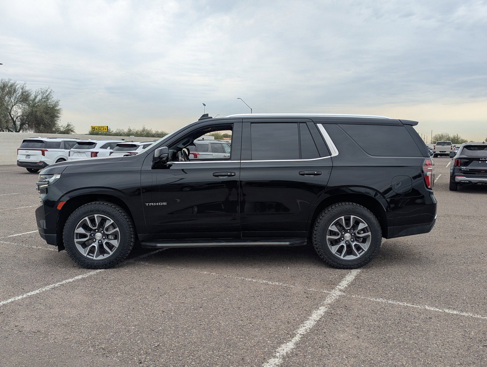 Certified 2021 Chevrolet Tahoe LT w/ LT Signature Package image 2