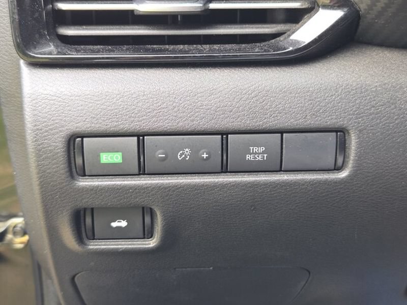 Used 2024 Nissan Sentra SR w/ SR Premium Package FWD image 27