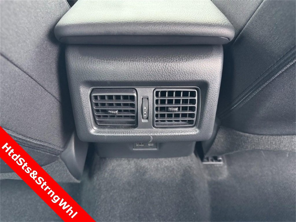 Used 2025 Toyota Camry LE image 15