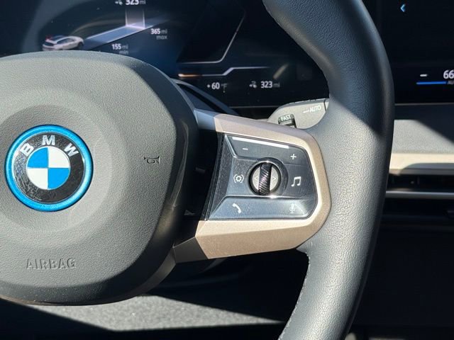 Certified 2025 BMW iX xDrive50 image 21