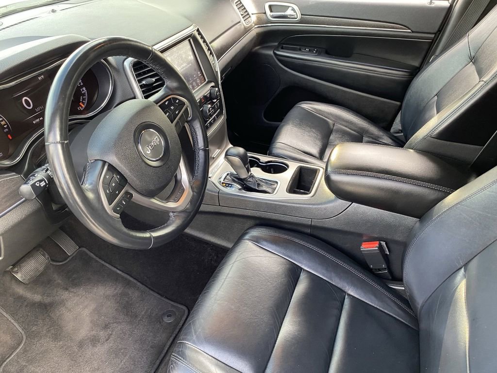 Used 2018 Jeep Grand Cherokee Limited image 18