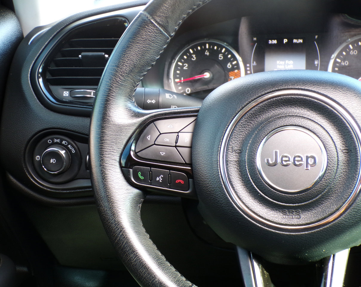 Used 2020 Jeep Renegade Altitude image 16