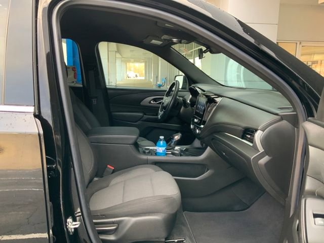Used 2023 Chevrolet Traverse LT image 16
