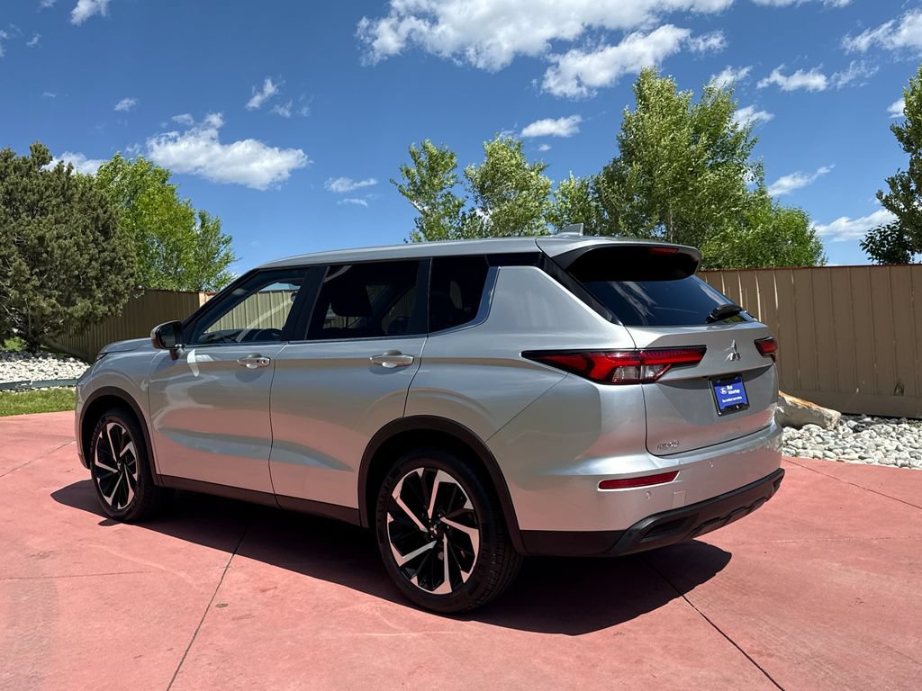 Used 2024 Mitsubishi Outlander SE AWD/4WD image 6