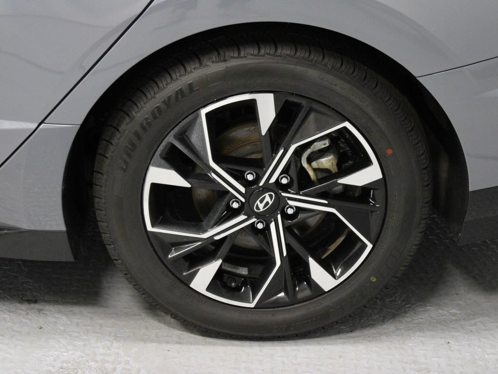 Used 2024 Hyundai Sonata SEL FWD image 18