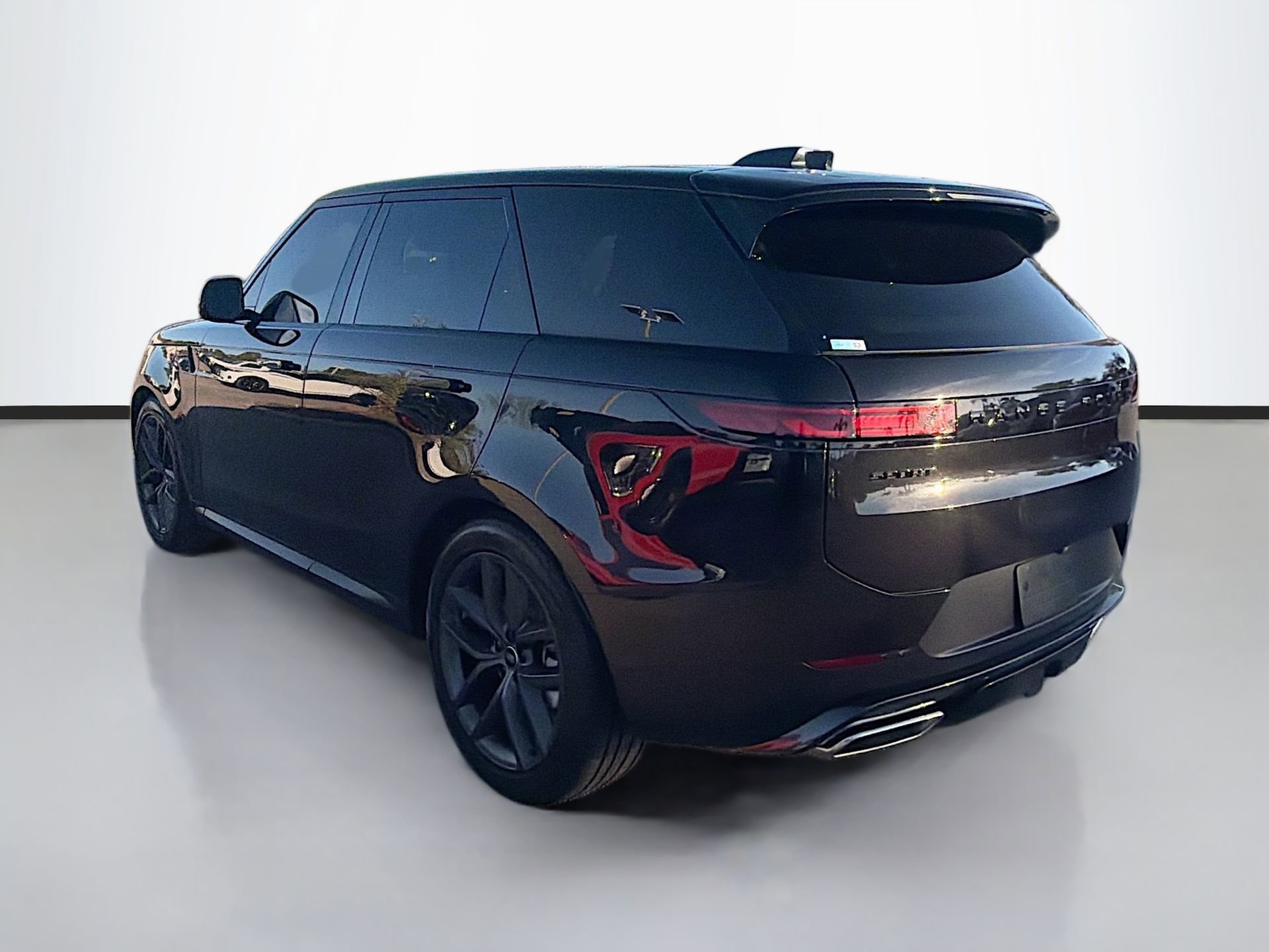 Used 2024 Land Rover Range Rover Sport SE image 6