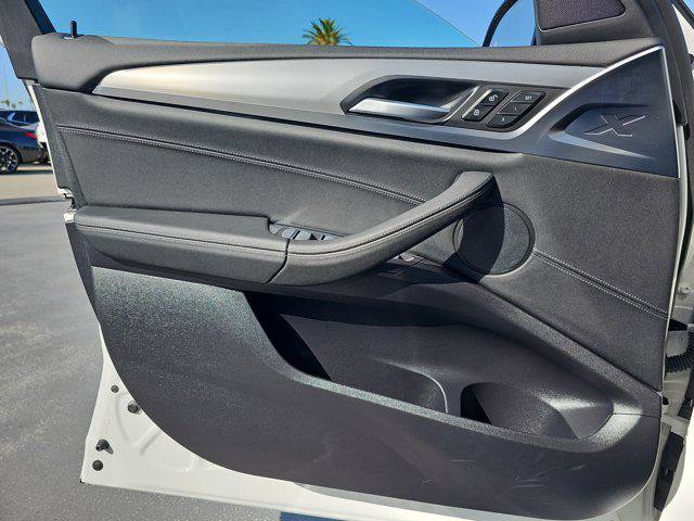 Used 2025 BMW X4 xDrive30i w/ Premium Package image 27