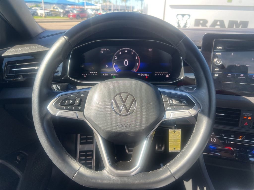 Used 2025 Volkswagen Jetta Sport image 44