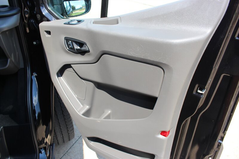 Used 2023 Ford Transit 350 XLT RWD image 23