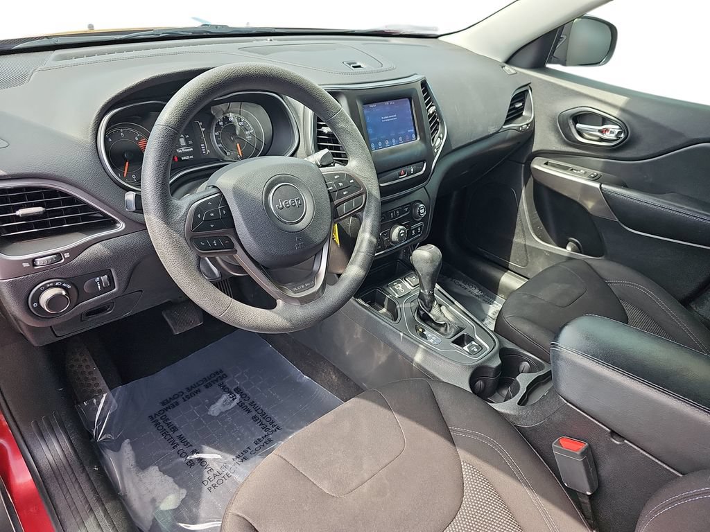 Used 2021 Jeep Cherokee Latitude FWD image 16