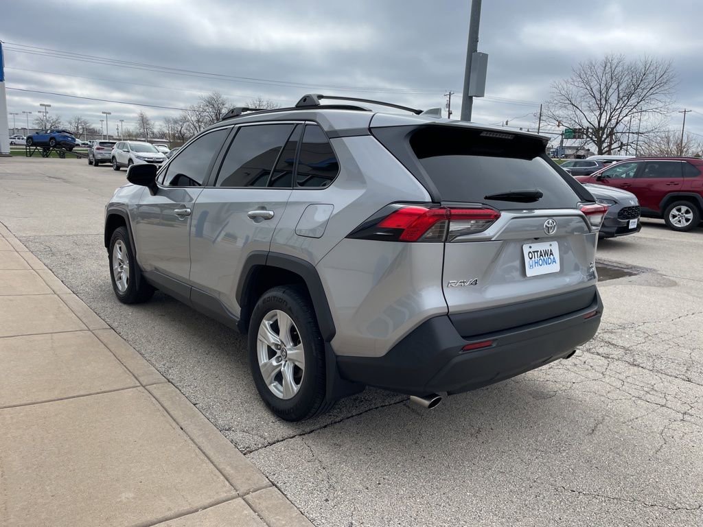 Used 2020 Toyota RAV4 XLE w/ Convenience Package image 7
