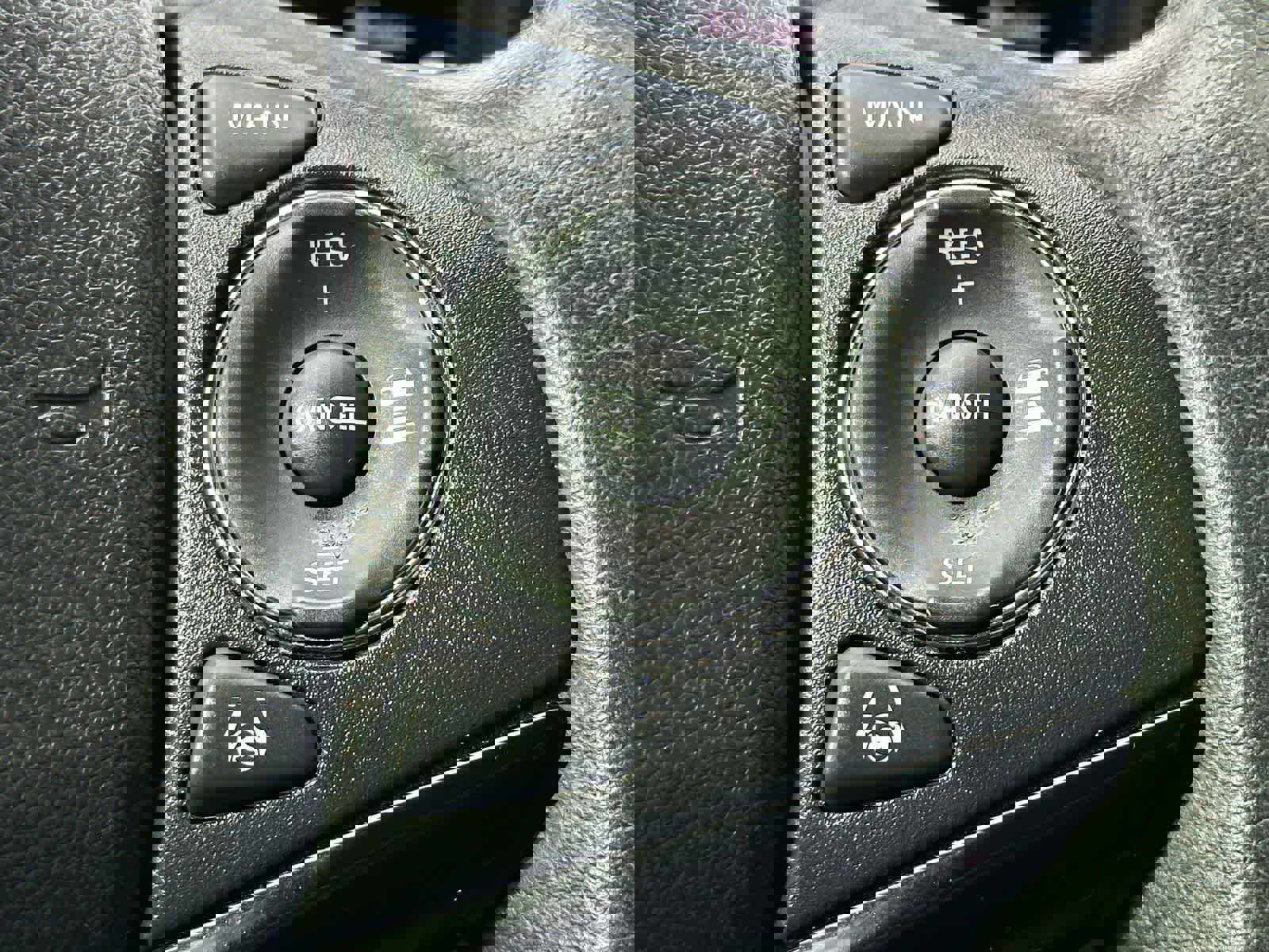 Used 2020 Honda HR-V Touring image 25