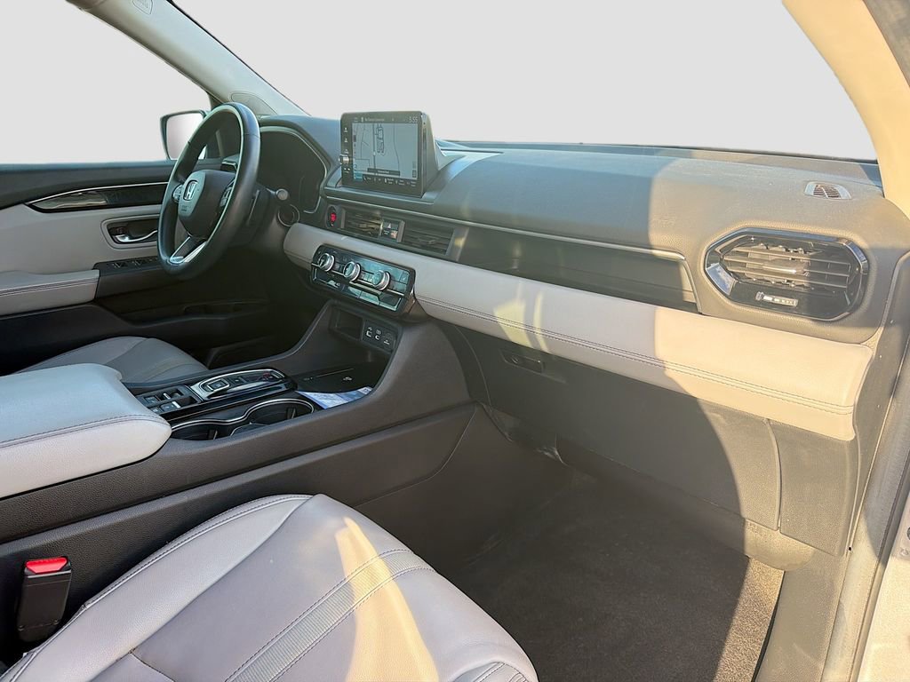 Used 2024 Honda Pilot Touring image 32