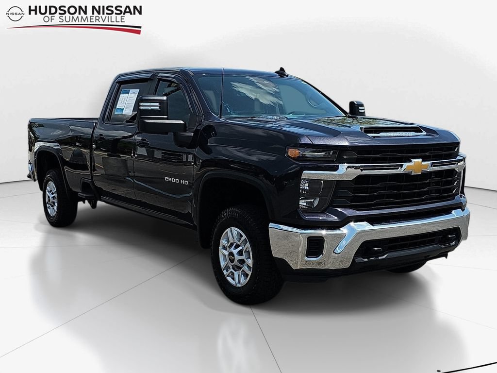 Used 2024 Chevrolet Silverado 2500 LT AWD/4WD image 1
