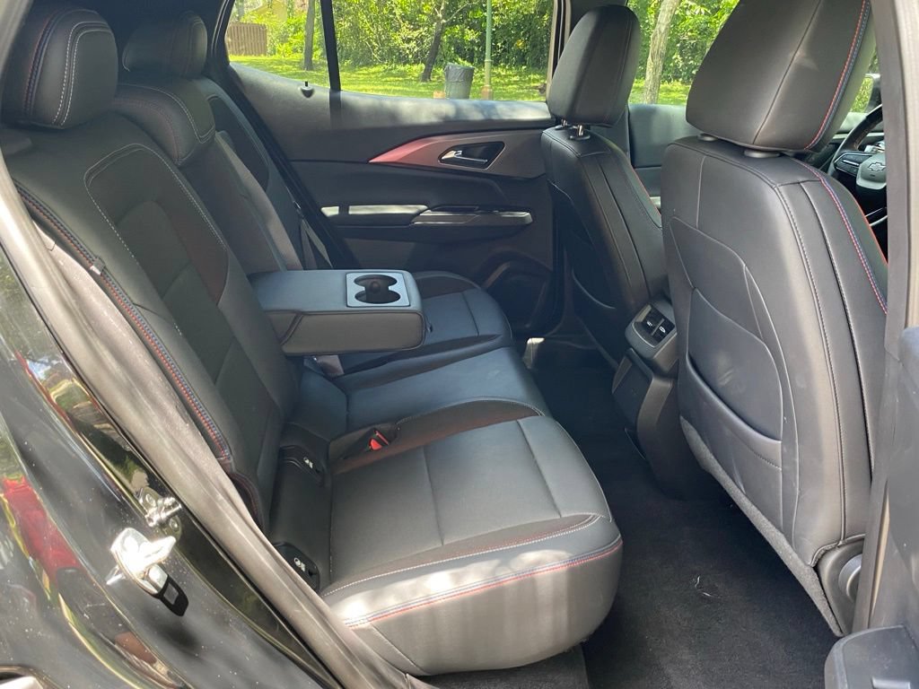 Used 2024 Chevrolet Equinox EV RS FWD image 28