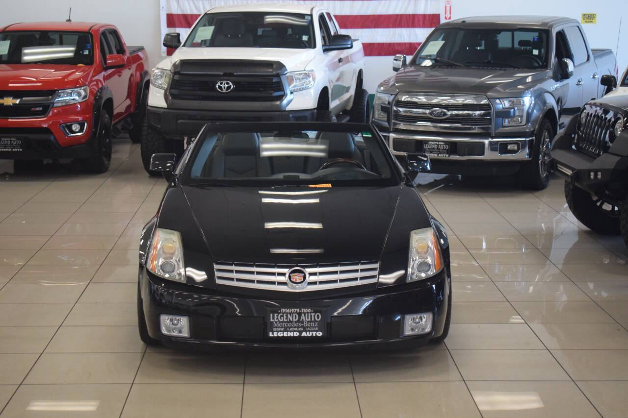 Used 2005 Cadillac XLR RWD image 10