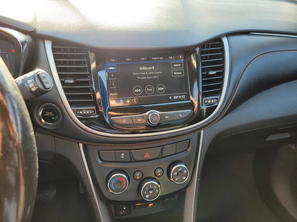 Used 2019 Chevrolet Trax LT w/ LT Convenience Package FWD image 21