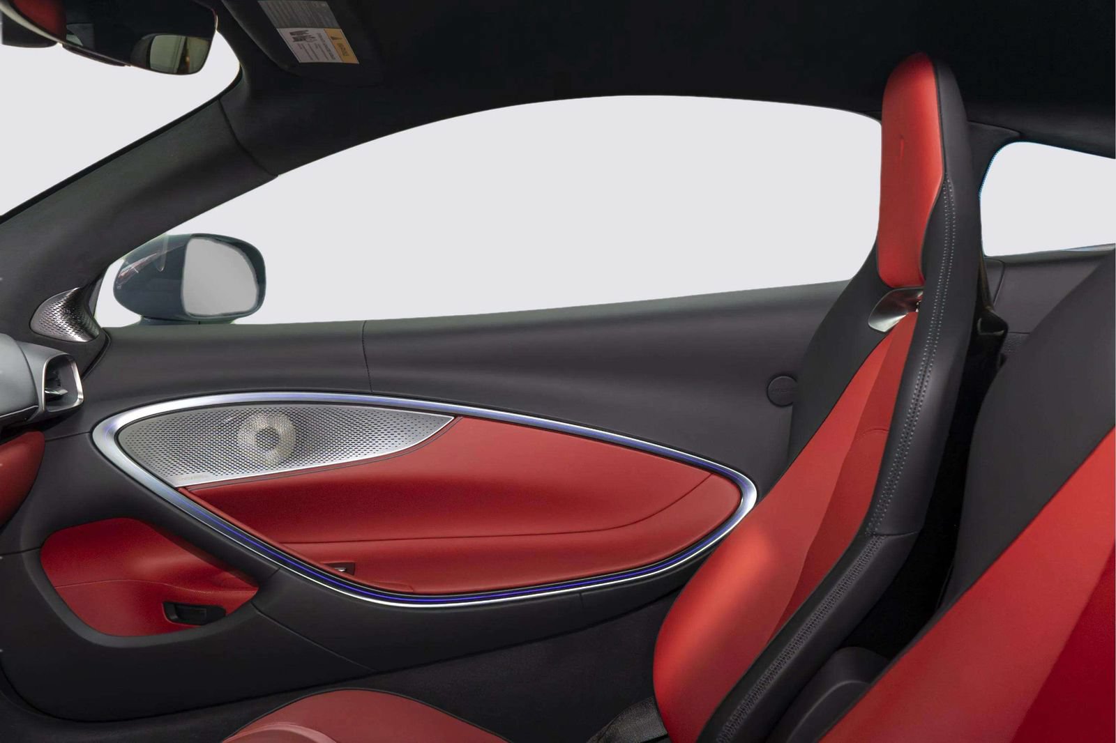 Used 2023 McLaren Artura RWD image 13