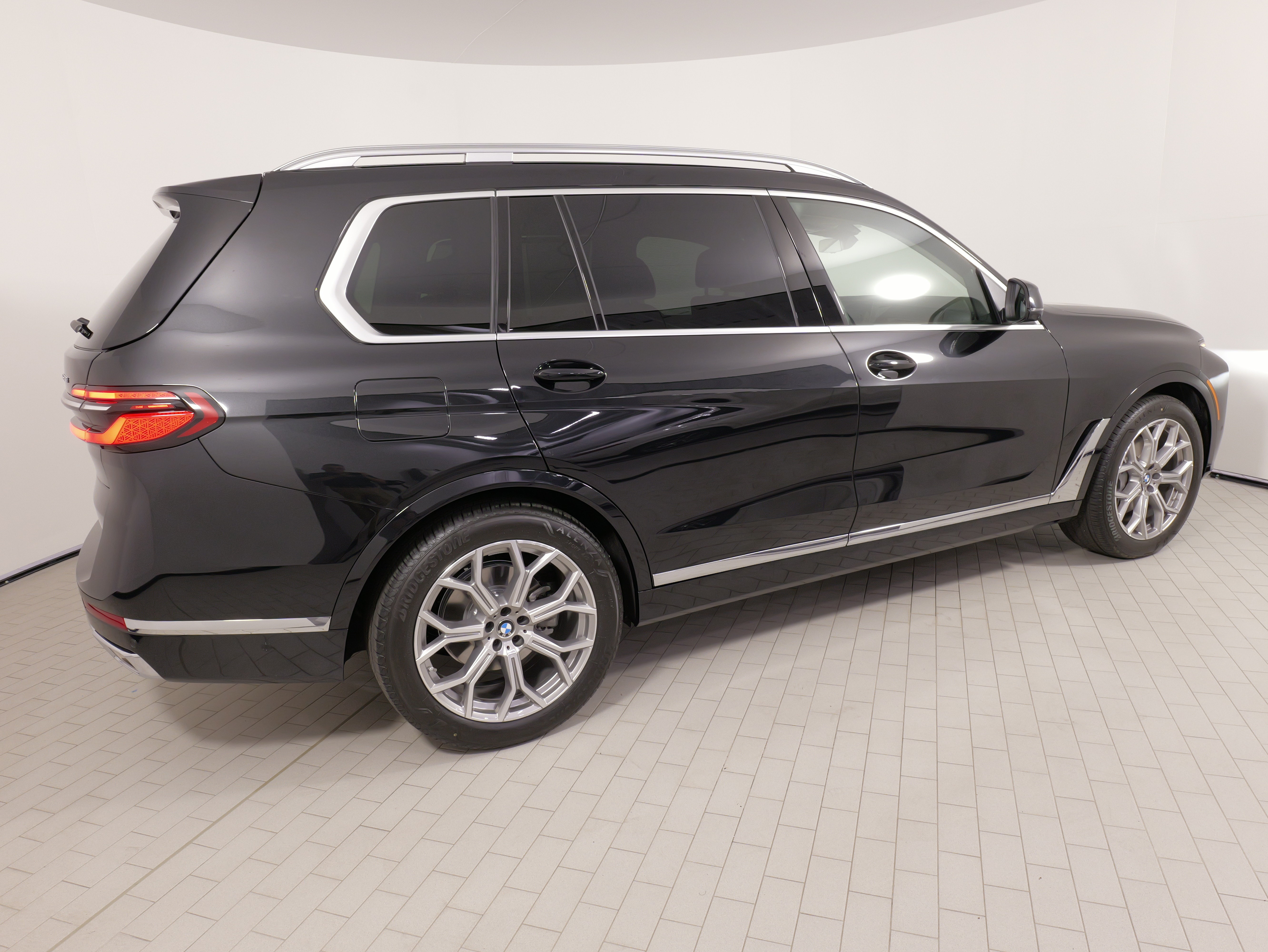 Used 2026 BMW X7 xDrive40i AWD/4WD image 10
