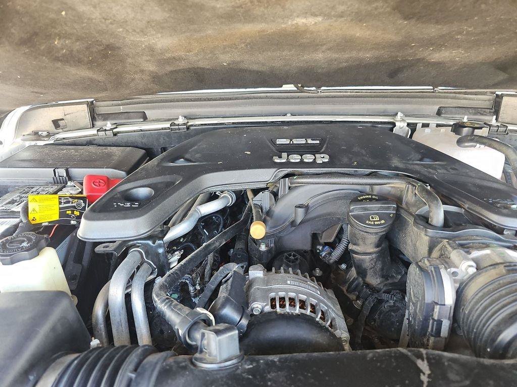 Used 2021 Jeep Gladiator Rubicon AWD/4WD image 7