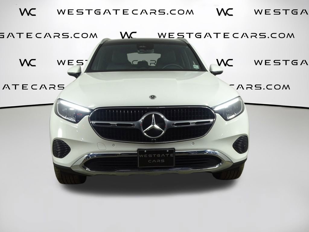 Used 2024 Mercedes-Benz GLC 300 image 4