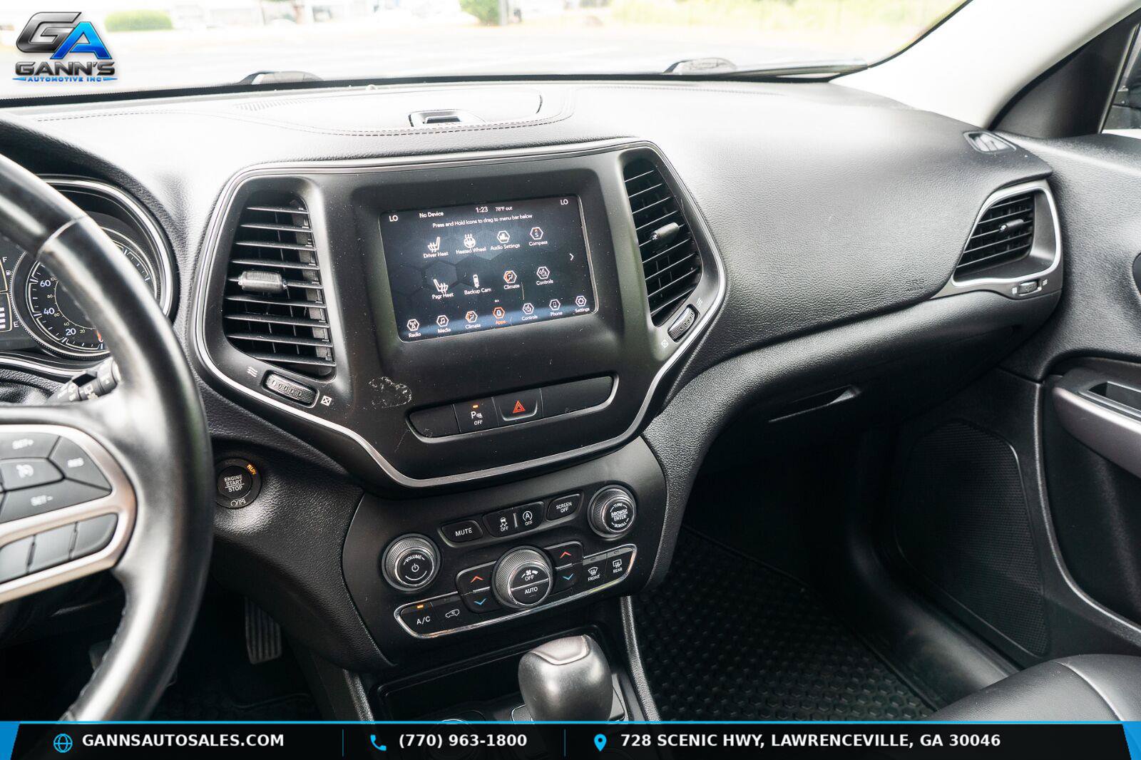 Used 2019 Jeep Cherokee Latitude Plus w/ Comfort/Convenience Group AWD/4WD image 26