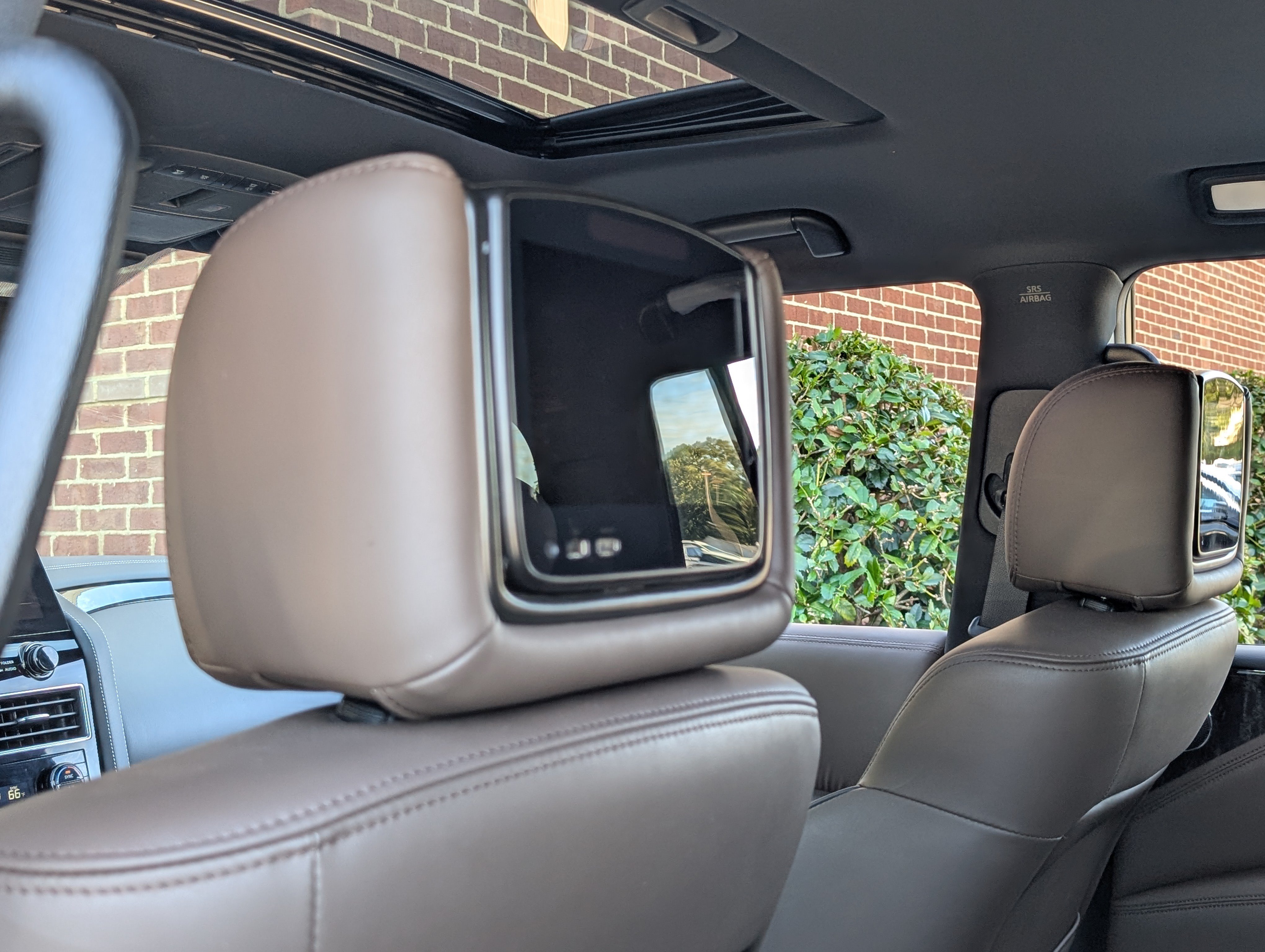 Used 2023 Nissan Armada Platinum w/ Cargo Package AWD/4WD image 40